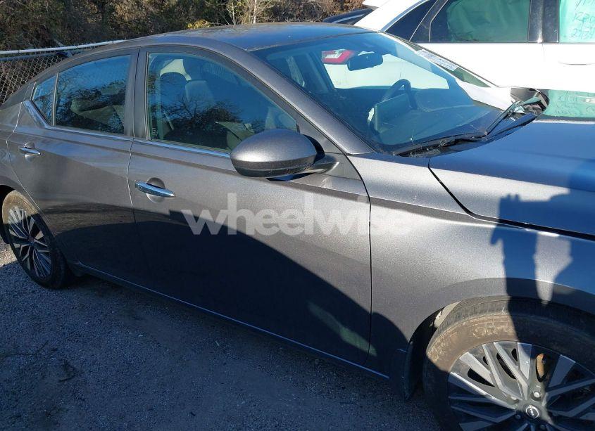 Photo 13 of 2024 Nissan Altima SV FWD (VIN 1N4BL4DV3RN417955)