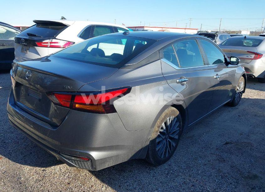 Photo 4 of 2024 Nissan Altima SV FWD (VIN 1N4BL4DV3RN417955)