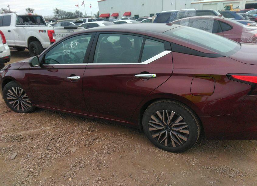 Photo 14 of 2024 Nissan Altima SV FWD (VIN 1N4BL4DV3RN428874)