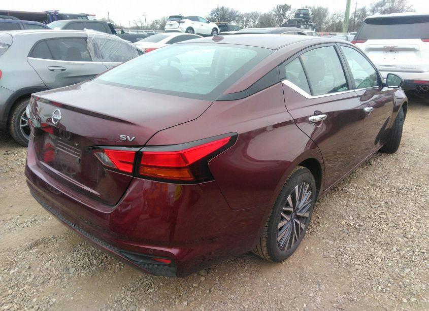 Photo 4 of 2024 Nissan Altima SV FWD (VIN 1N4BL4DV3RN428874)