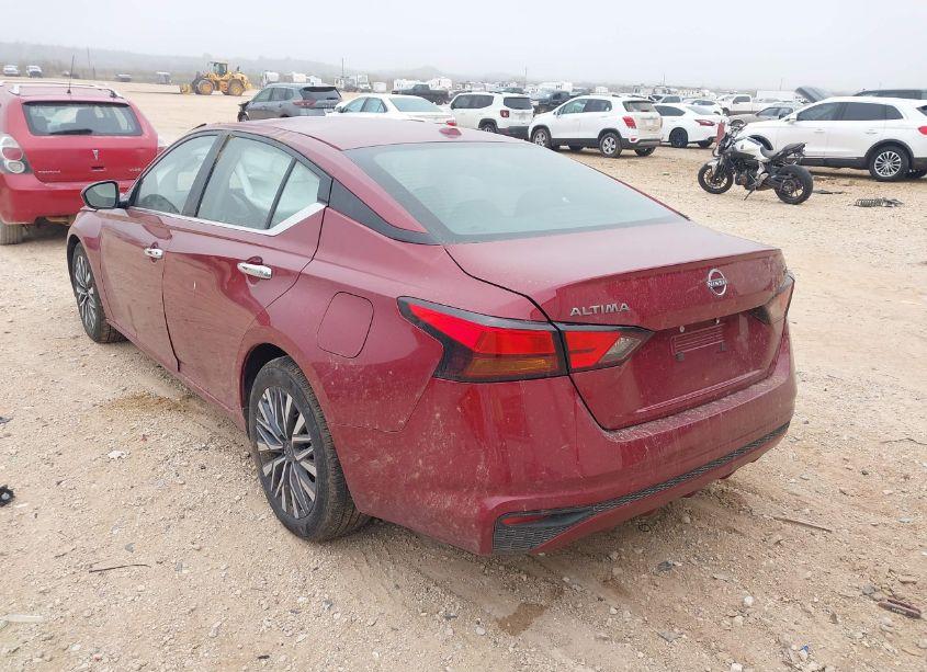 Photo 3 of 2024 Nissan Altima SV (VIN 1N4BL4DV3RN431032)