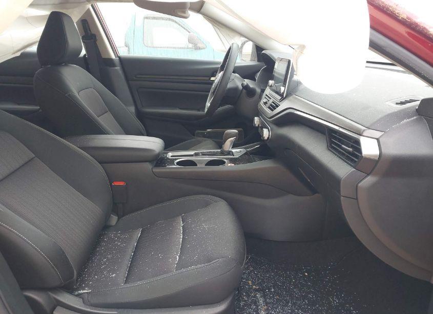 Photo 5 of 2024 Nissan Altima SV (VIN 1N4BL4DV3RN431032)