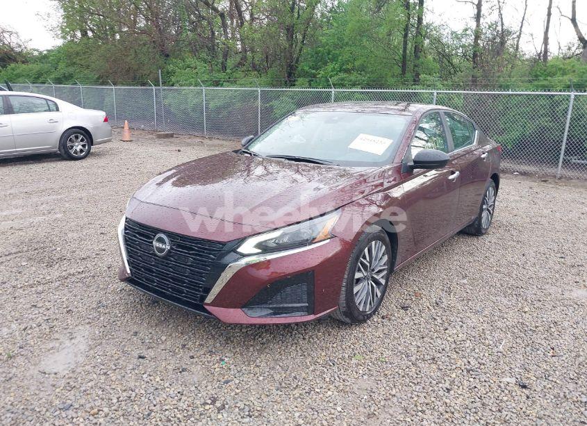 Photo 2 of 2025 Nissan Altima SV FWD (VIN 1N4BL4DV3SN335052)