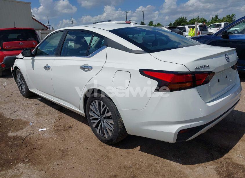 Photo 3 of 2025 Nissan Altima SV FWD (VIN 1N4BL4DV3SN364065)