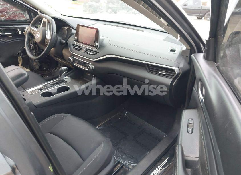 Photo 5 of 2019 Nissan Altima 2.5 SV (VIN 1N4BL4DV4KC135888)