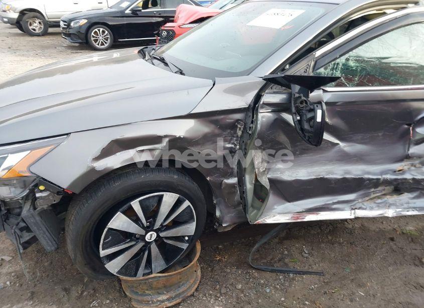 Photo 6 of 2019 Nissan Altima 2.5 SV (VIN 1N4BL4DV4KC135888)