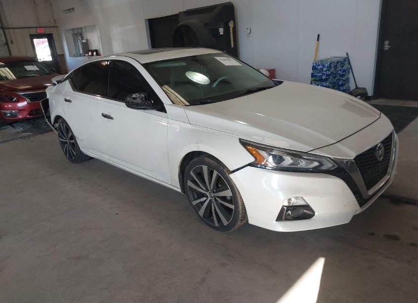 2019 Nissan Altima 2.5 SV (VIN 1N4BL4DV4KC152609) main photo