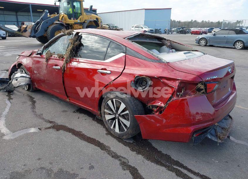 Photo 3 of 2020 Nissan Altima SV FWD (VIN 1N4BL4DV4LC145709)