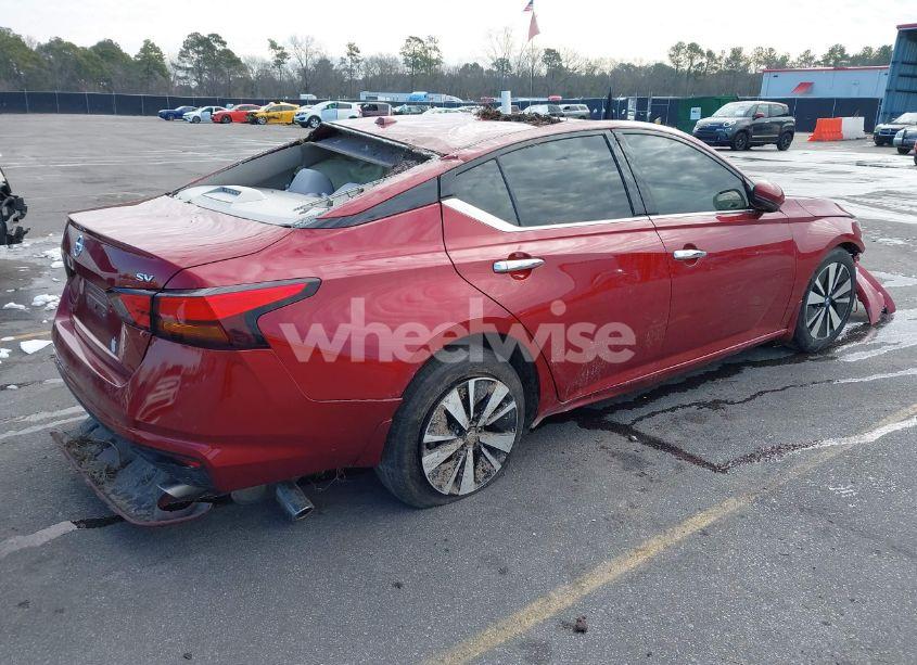 Photo 4 of 2020 Nissan Altima SV FWD (VIN 1N4BL4DV4LC145709)
