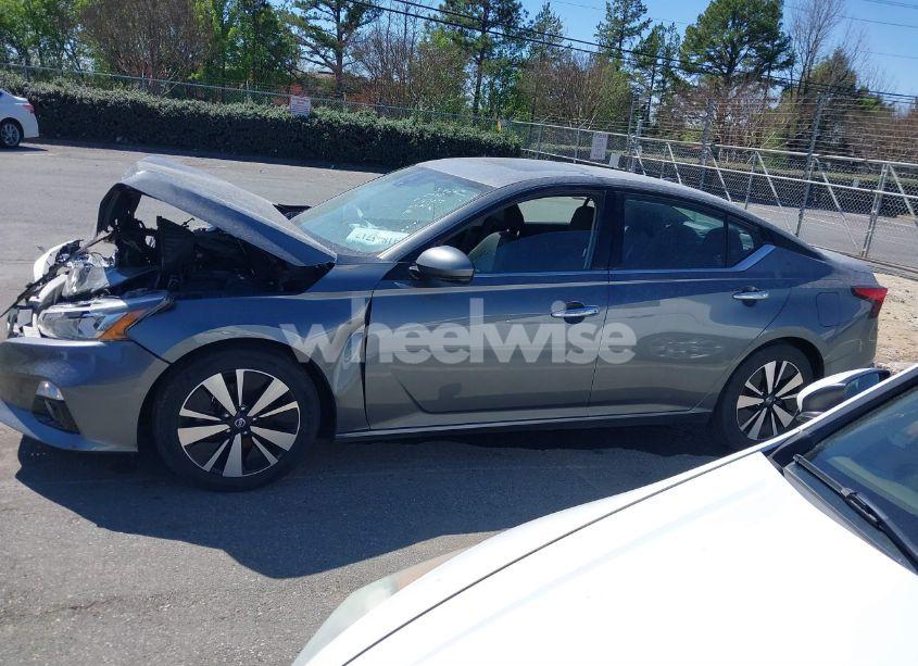 Photo 15 of 2020 Nissan Altima SV FWD (VIN 1N4BL4DV4LC167077)