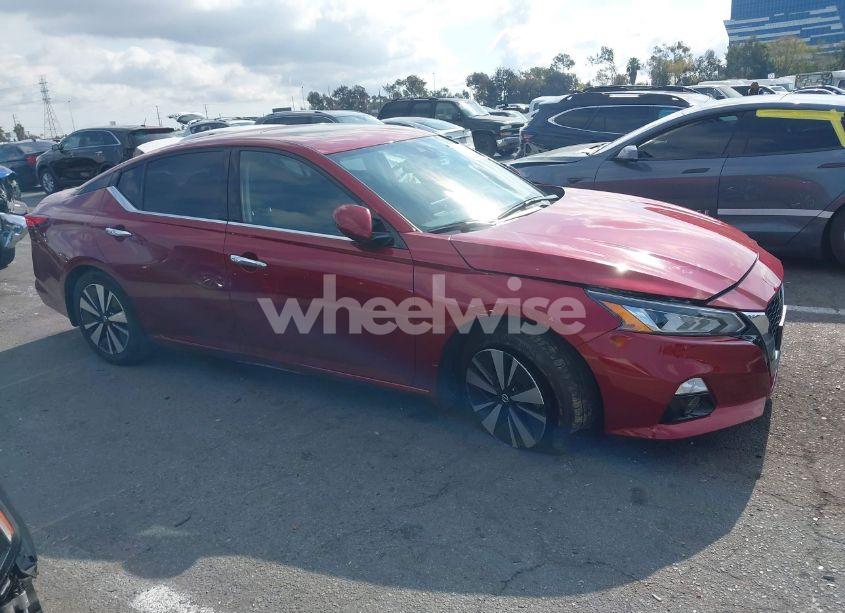 Photo 13 of 2020 Nissan Altima SV FWD (VIN 1N4BL4DV4LC241758)