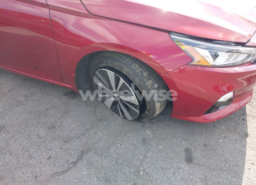 Photo 6 of 2020 Nissan Altima SV FWD (VIN 1N4BL4DV4LC241758)