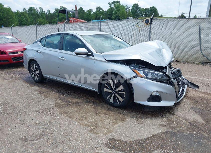 2021 Nissan Altima SV FWD (VIN 1N4BL4DV4MN412272) main photo