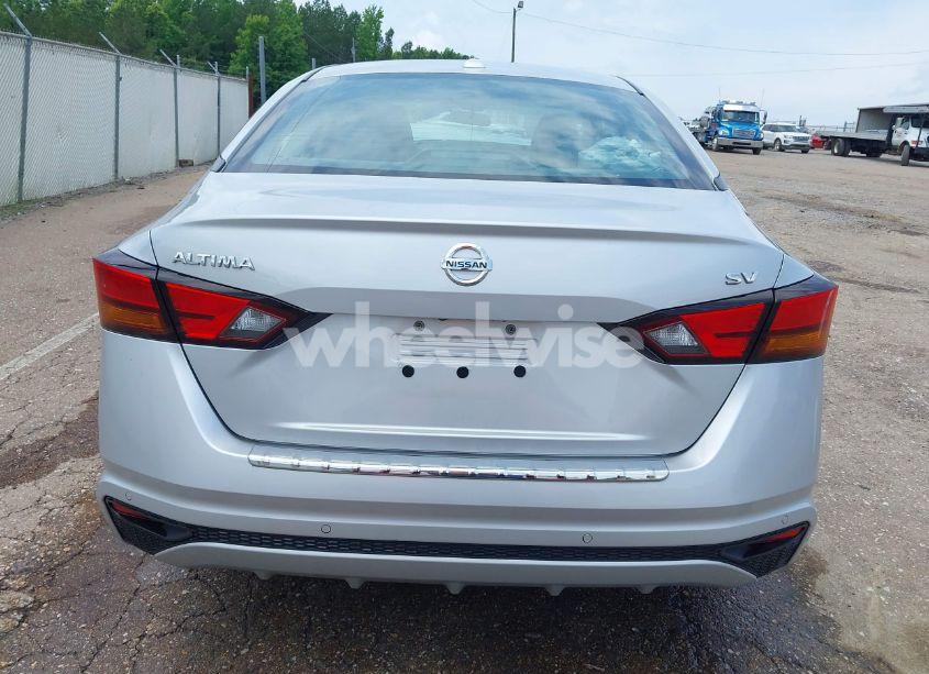 Photo 16 of 2021 Nissan Altima SV FWD (VIN 1N4BL4DV4MN412272)