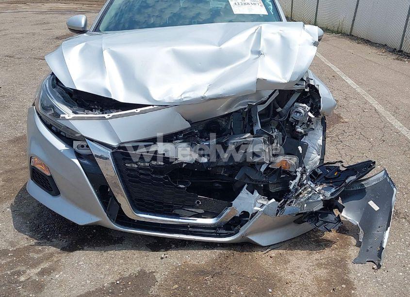 Photo 6 of 2021 Nissan Altima SV FWD (VIN 1N4BL4DV4MN412272)