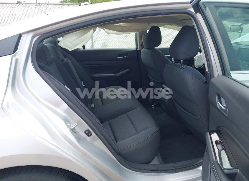 Photo 8 of 2021 Nissan Altima SV FWD (VIN 1N4BL4DV4MN412272)