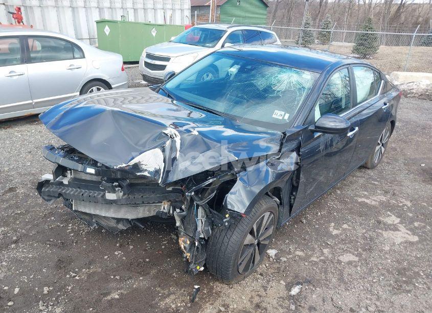 Photo 2 of 2022 Nissan Altima SV FWD (VIN 1N4BL4DV4NN305191)