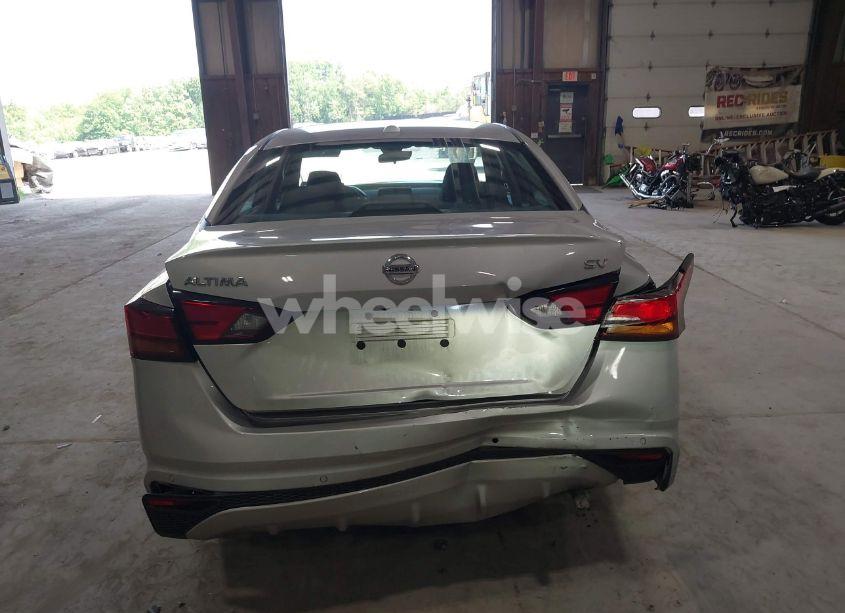 Photo 16 of 2022 Nissan Altima SV FWD (VIN 1N4BL4DV4NN317096)