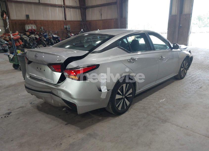 Photo 4 of 2022 Nissan Altima SV FWD (VIN 1N4BL4DV4NN317096)