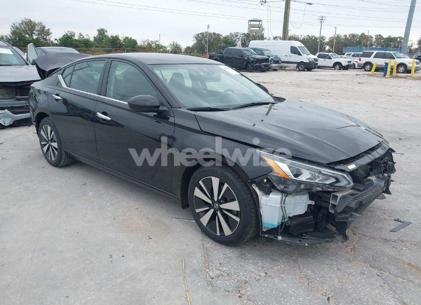 2022 Nissan Altima SV FWD (VIN 1N4BL4DV4NN320404) main photo