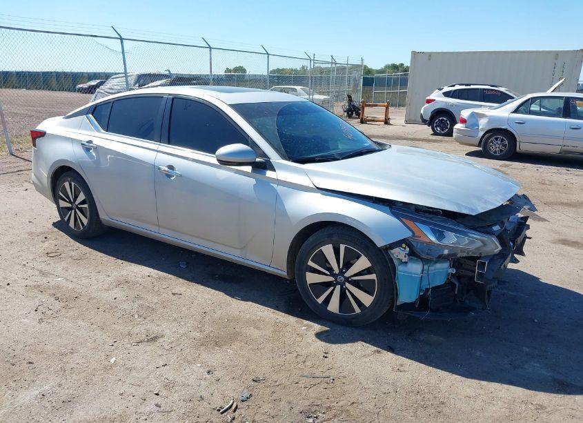 2022 Nissan Altima SV FWD (VIN 1N4BL4DV4NN328762) main photo