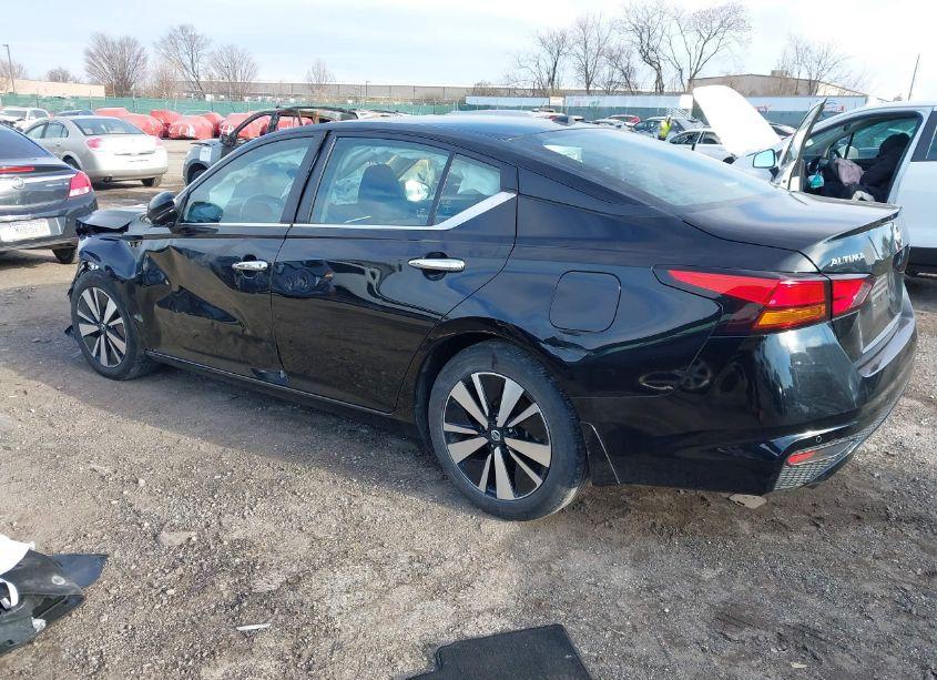 Photo 3 of 2022 Nissan Altima SV FWD (VIN 1N4BL4DV4NN329099)