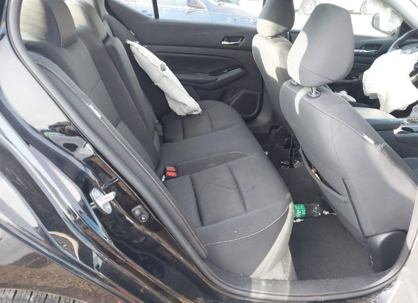 Photo 8 of 2022 Nissan Altima SV FWD (VIN 1N4BL4DV4NN329099)