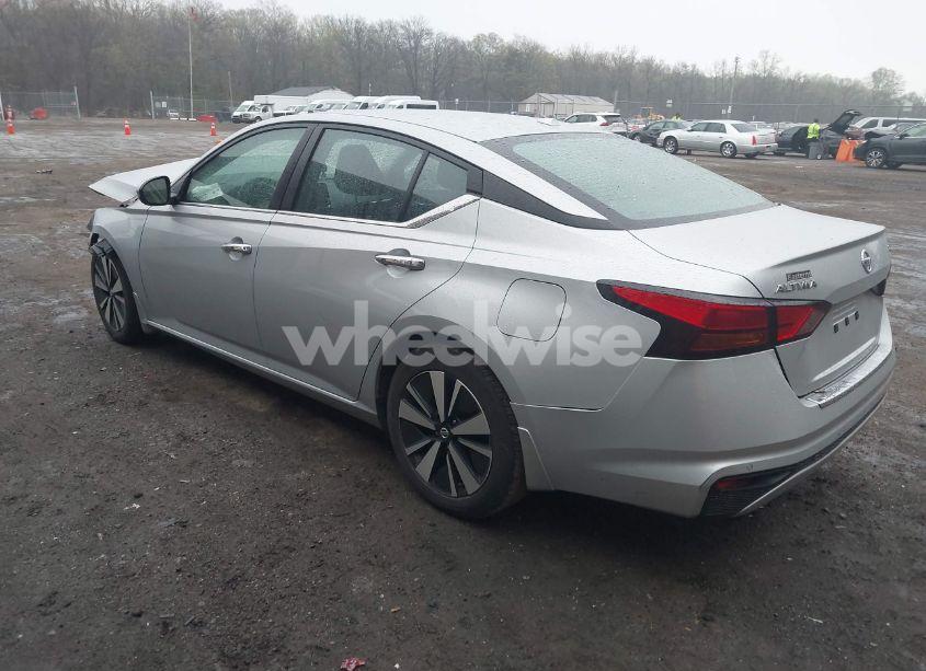 Photo 3 of 2022 Nissan Altima SV FWD (VIN 1N4BL4DV4NN336764)