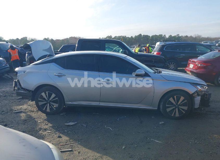 Photo 13 of 2022 Nissan Altima SV FWD (VIN 1N4BL4DV4NN396799)