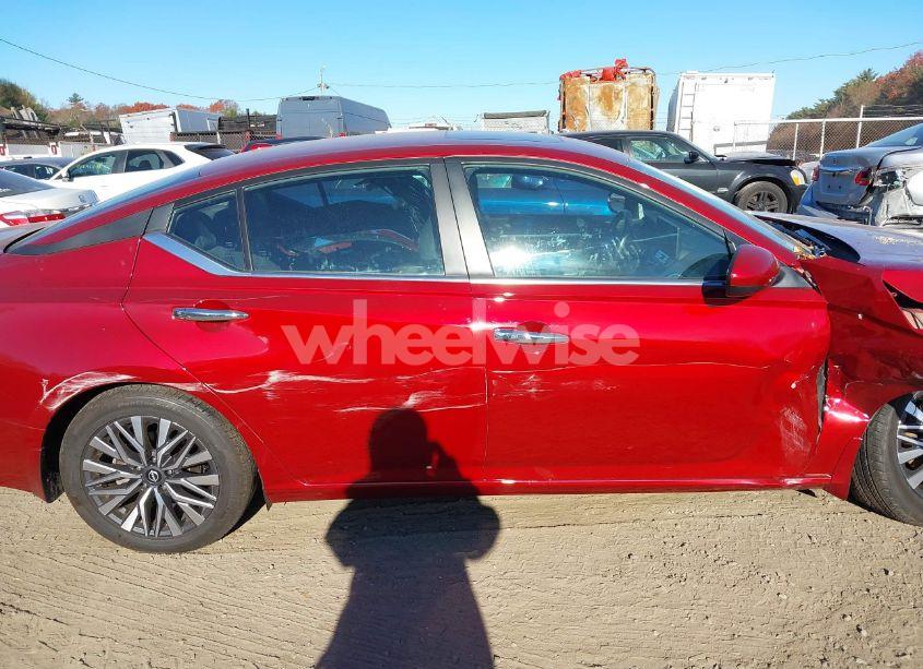 Photo 14 of 2023 Nissan Altima SV FWD (VIN 1N4BL4DV4PN301886)