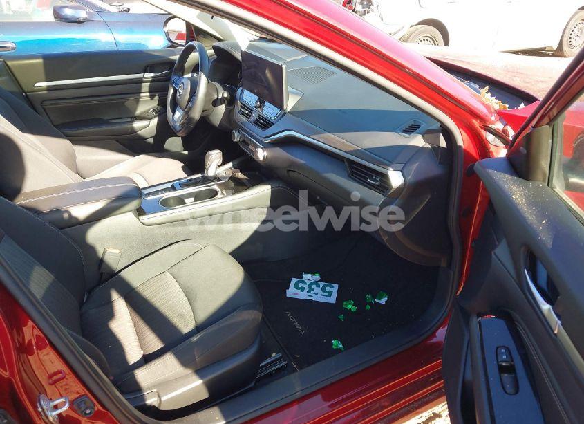 Photo 5 of 2023 Nissan Altima SV FWD (VIN 1N4BL4DV4PN301886)