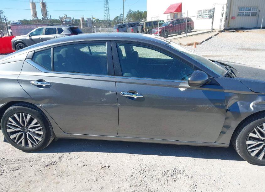 Photo 13 of 2023 Nissan Altima SV FWD (VIN 1N4BL4DV4PN334712)