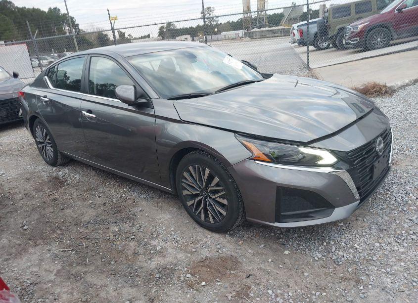 2023 Nissan Altima SV FWD (VIN 1N4BL4DV4PN346424) main photo