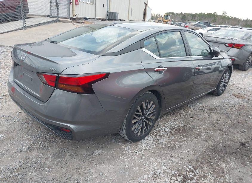 Photo 4 of 2023 Nissan Altima SV FWD (VIN 1N4BL4DV4PN346424)