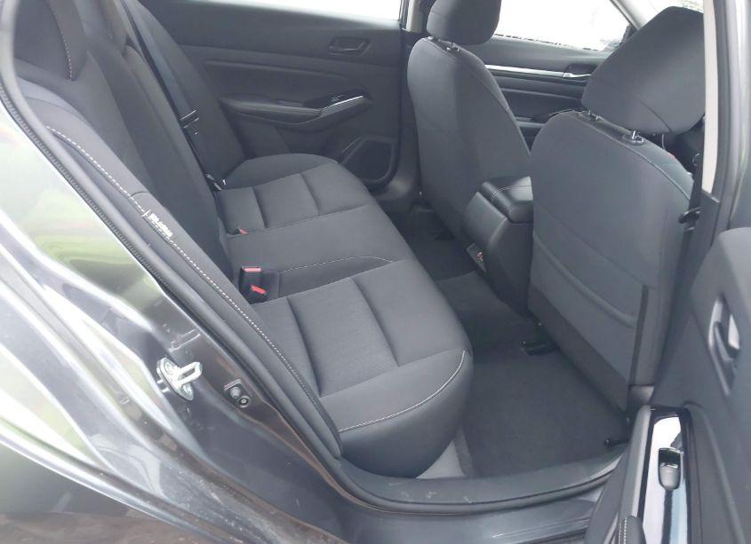 Photo 8 of 2023 Nissan Altima SV FWD (VIN 1N4BL4DV4PN346424)