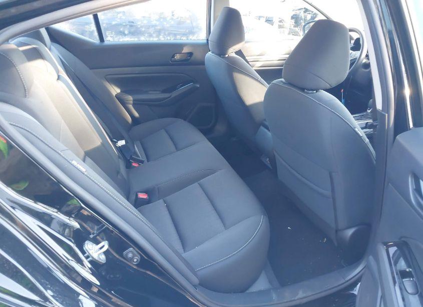 Photo 8 of 2023 Nissan Altima SV FWD (VIN 1N4BL4DV4PN370058)