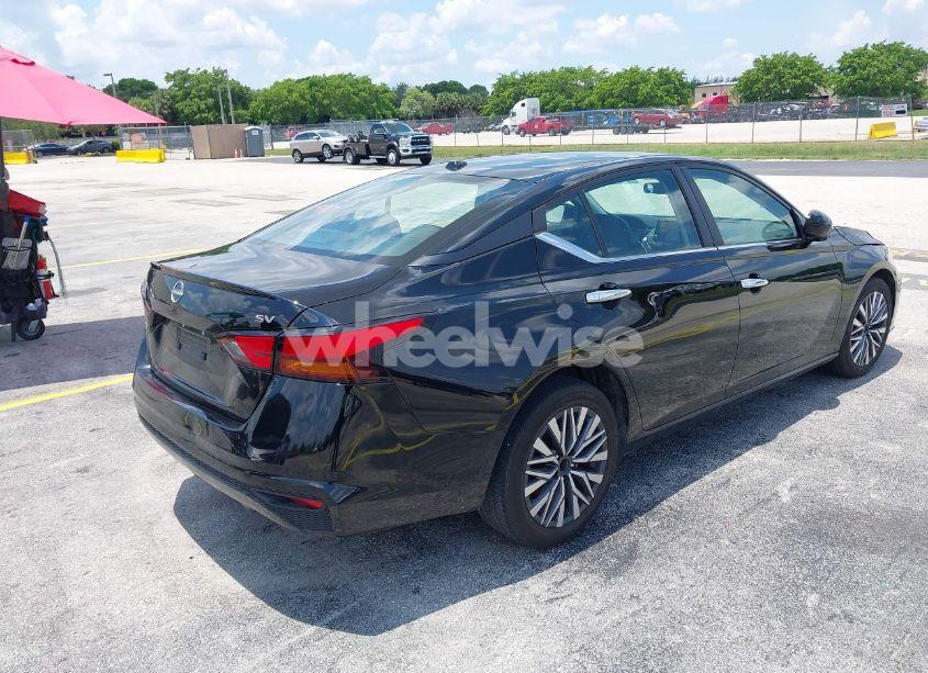Photo 4 of 2023 Nissan Altima SV FWD (VIN 1N4BL4DV4PN371419)