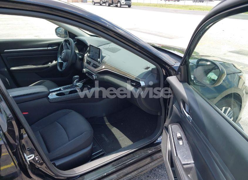 Photo 5 of 2023 Nissan Altima SV FWD (VIN 1N4BL4DV4PN371419)