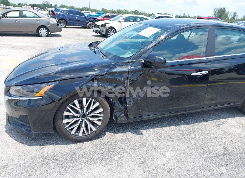 Photo 6 of 2023 Nissan Altima SV FWD (VIN 1N4BL4DV4PN371419)