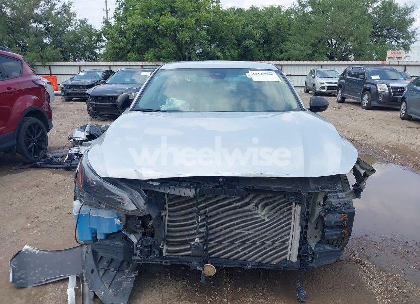 Photo 13 of 2023 Nissan Altima SV FWD (VIN 1N4BL4DV4PN373266)