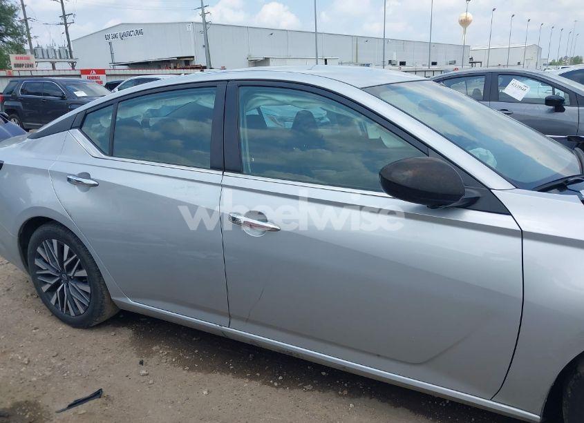 Photo 14 of 2023 Nissan Altima SV FWD (VIN 1N4BL4DV4PN373266)