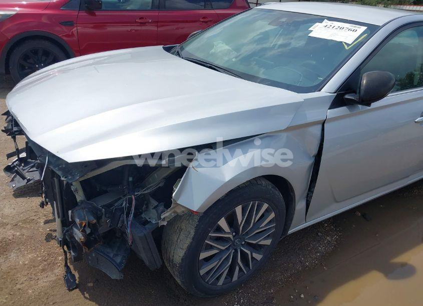 Photo 18 of 2023 Nissan Altima SV FWD (VIN 1N4BL4DV4PN373266)