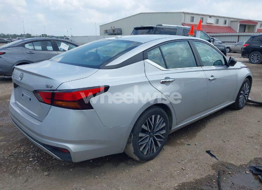 Photo 4 of 2023 Nissan Altima SV FWD (VIN 1N4BL4DV4PN373266)