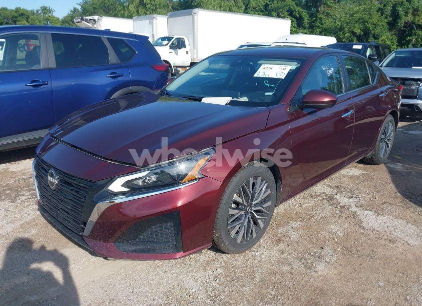 Photo 2 of 2023 Nissan Altima SV FWD (VIN 1N4BL4DV4PN373607)