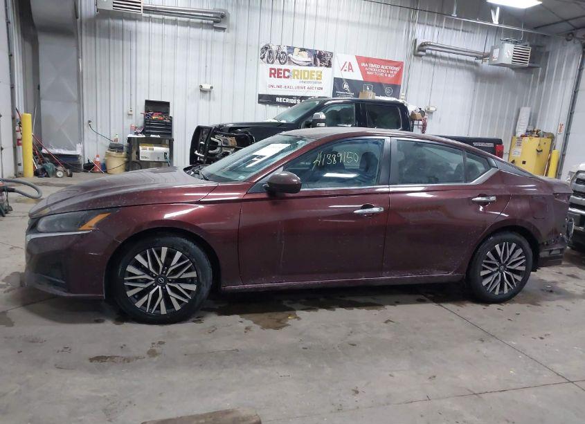 Photo 15 of 2023 Nissan Altima SV FWD (VIN 1N4BL4DV4PN375566)