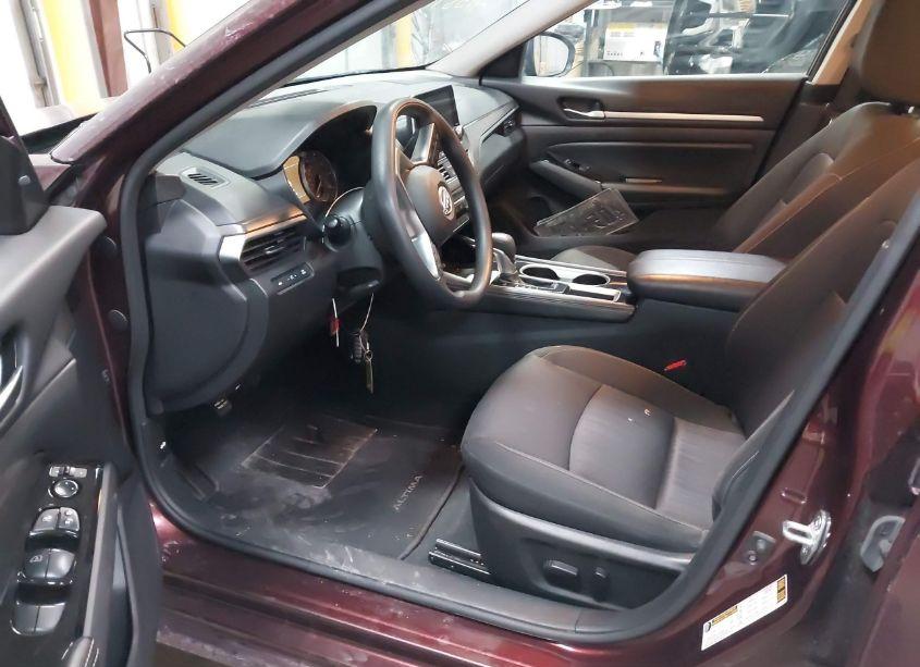 Photo 5 of 2023 Nissan Altima SV FWD (VIN 1N4BL4DV4PN375566)