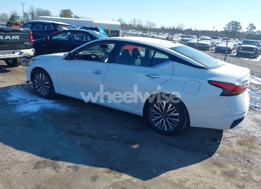 Photo 3 of 2023 Nissan Altima SV FWD (VIN 1N4BL4DV4PN384364)