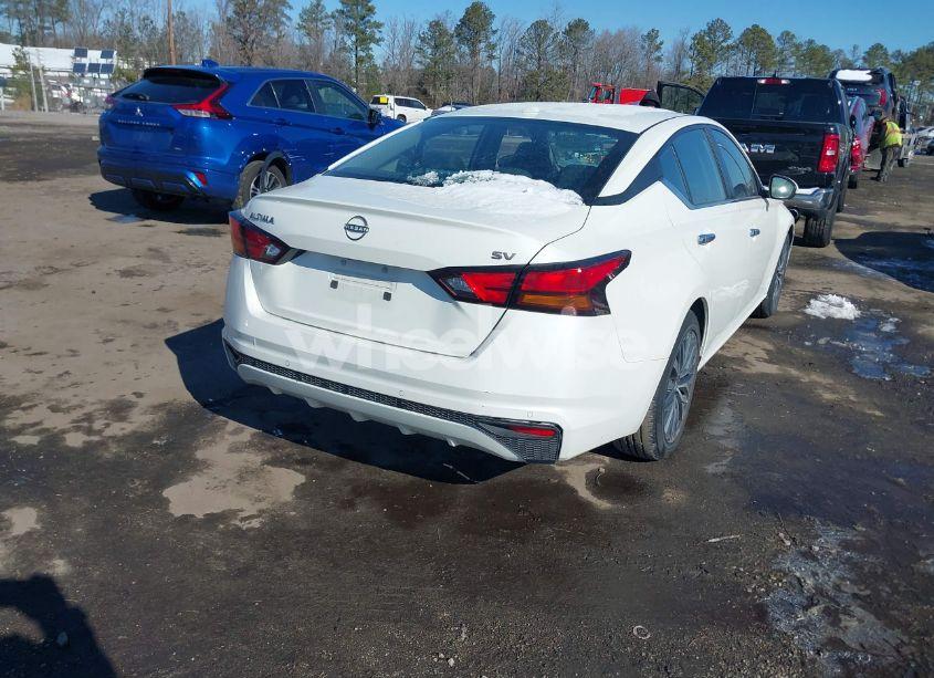 Photo 4 of 2023 Nissan Altima SV FWD (VIN 1N4BL4DV4PN384364)