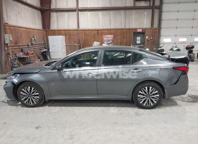 Photo 15 of 2023 Nissan Altima SV FWD (VIN 1N4BL4DV4PN398006)
