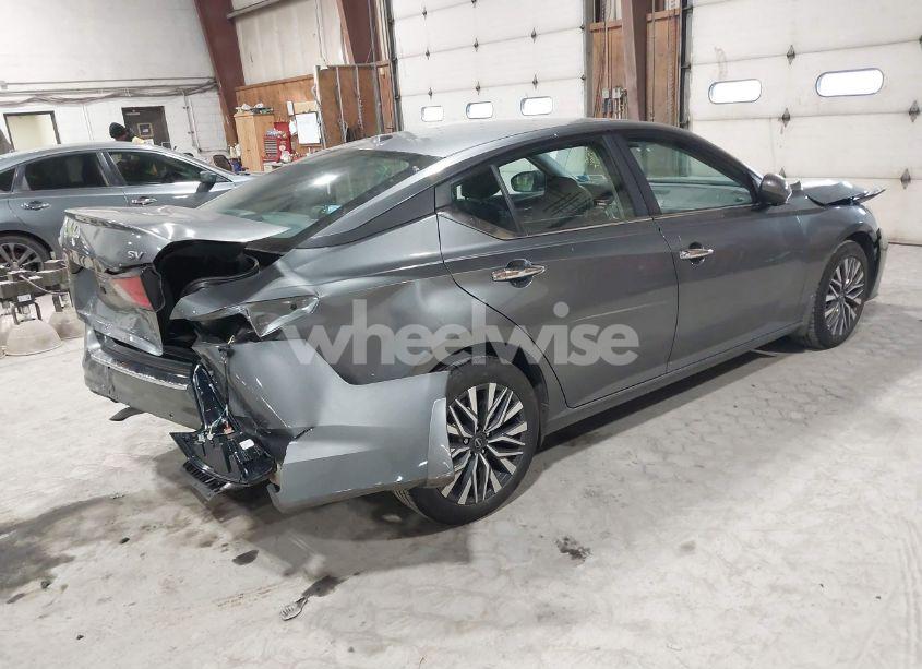 Photo 4 of 2023 Nissan Altima SV FWD (VIN 1N4BL4DV4PN398006)